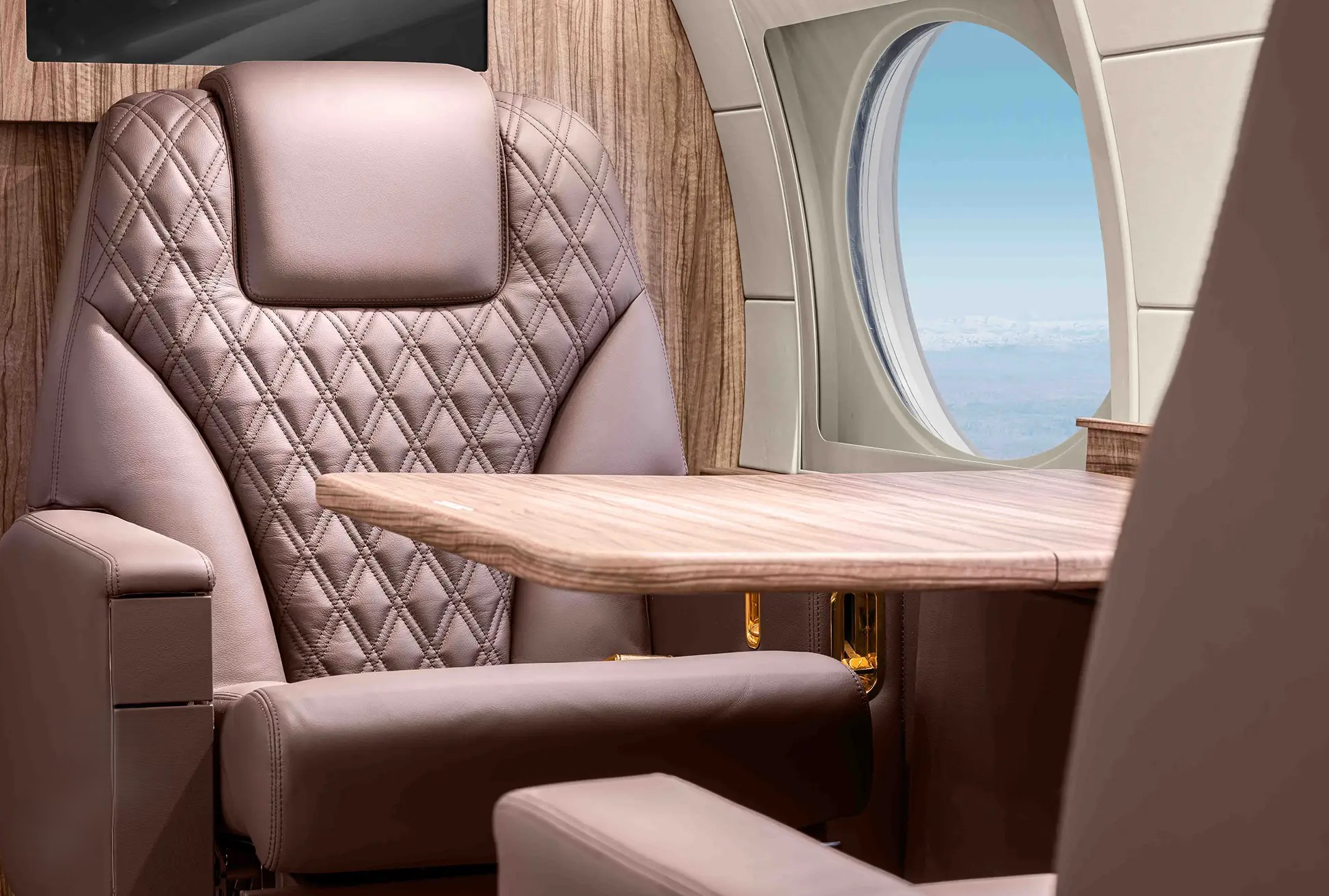 1257_HiRes_GulfstreamIV_2411HH_Web